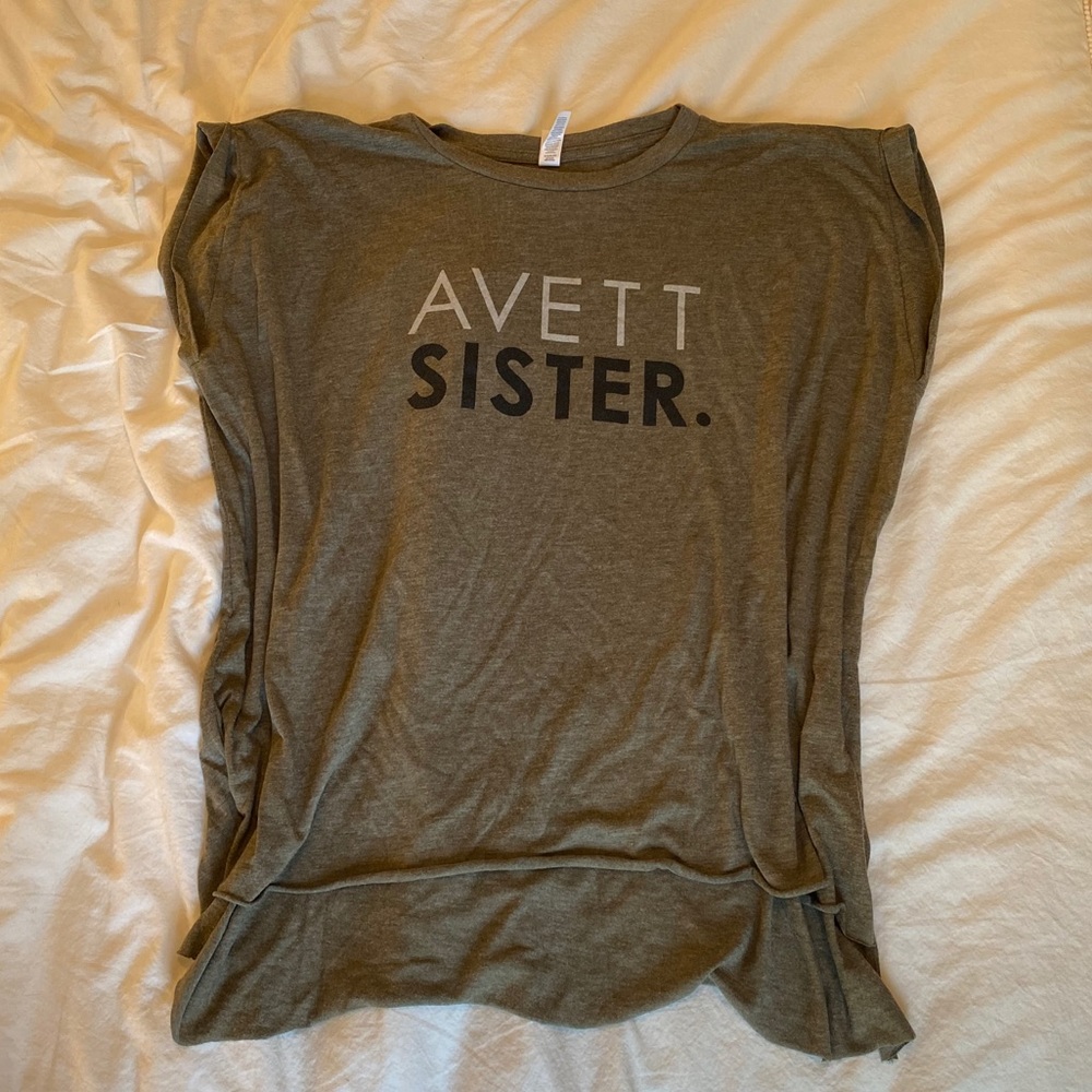 Avert Brothers “Avett Sister” Concert Tee